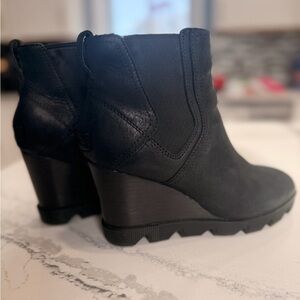 Sorel Black Wedge Boots